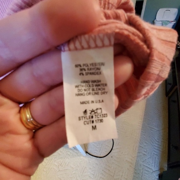 Off the shoulder top - Picture 3 of 5